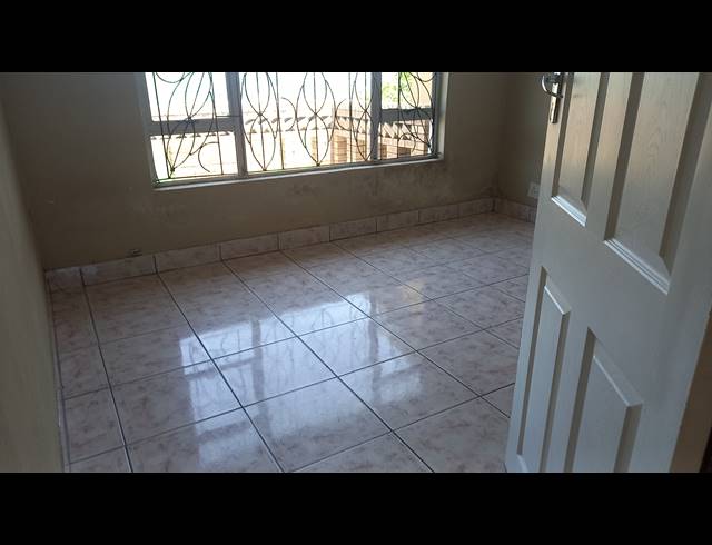 3 BEDROOM HOUSE RENTED IN UMLAZI BB